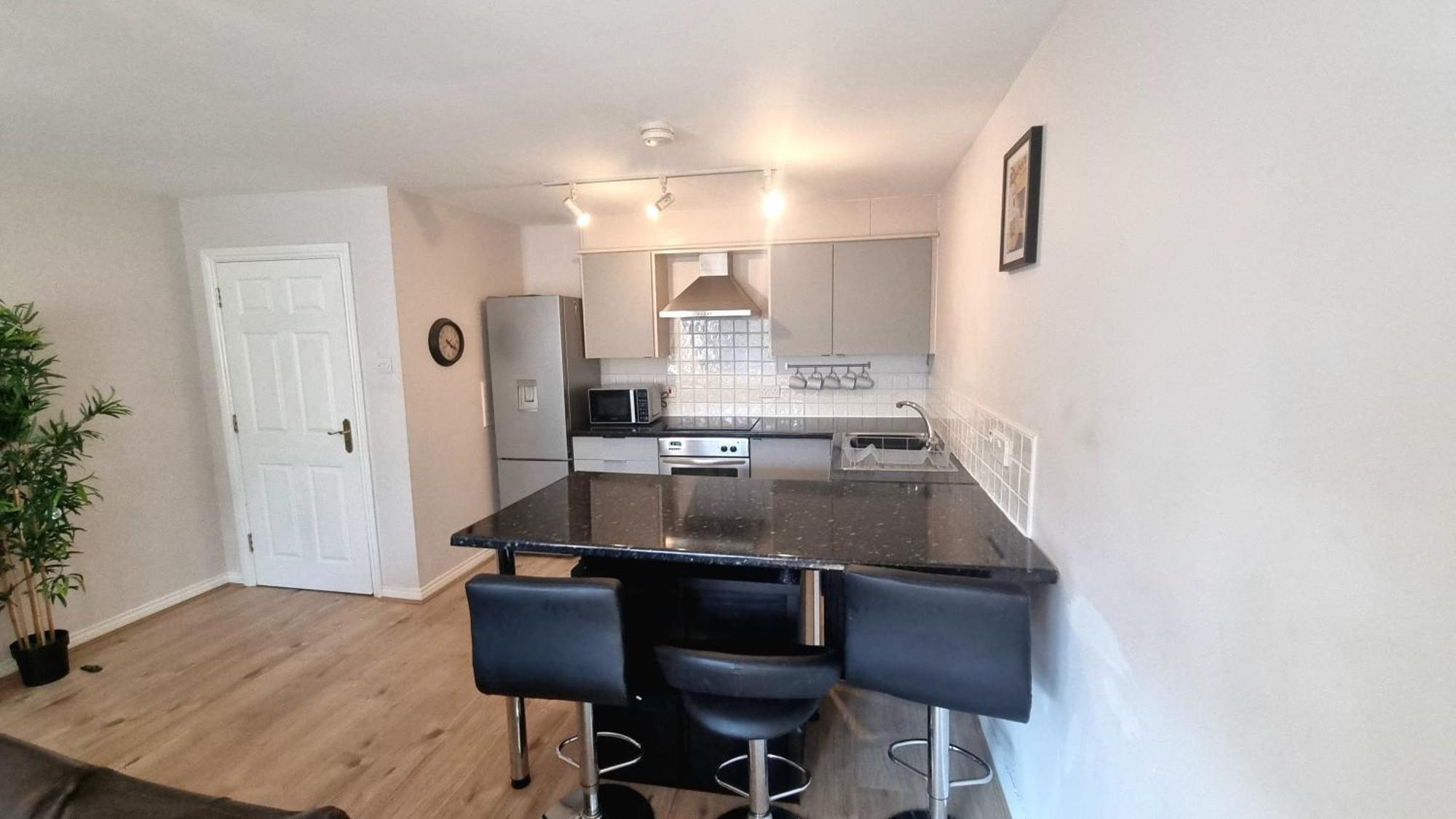 Ferienwohnung Cosy 2Br Modern Apt With Free Parking Liverpool Exterior foto